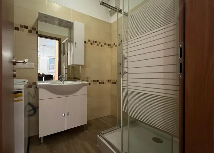 Apartman Nmg - Megyeri Tér 1a Pécs